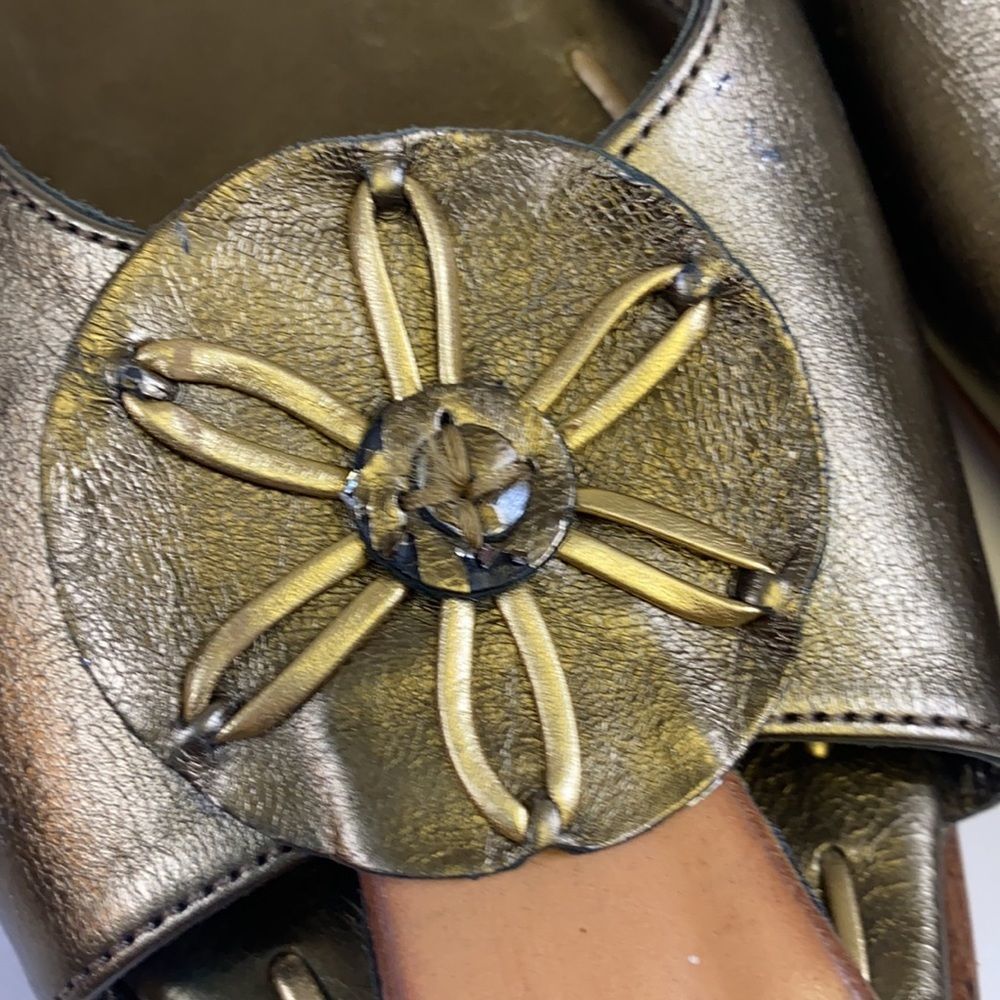 Gold and Tan Sandals with Flat Sole and Peep-Toe Design - Picture 9 of 9